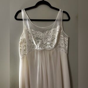Vintage Shadowline White Tulle Lace Pearl Beaded Nightgown Chemise Slip 1960’s M